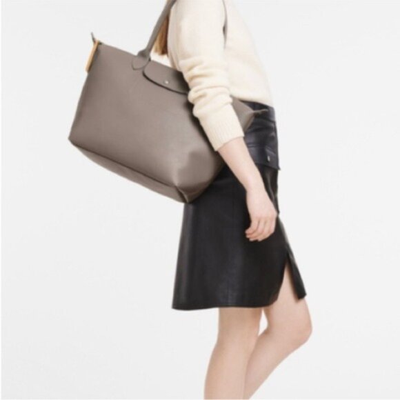 Longchamp Le Pliage City shoulder tote bag in the color taupe Large - Picture 3 of 16